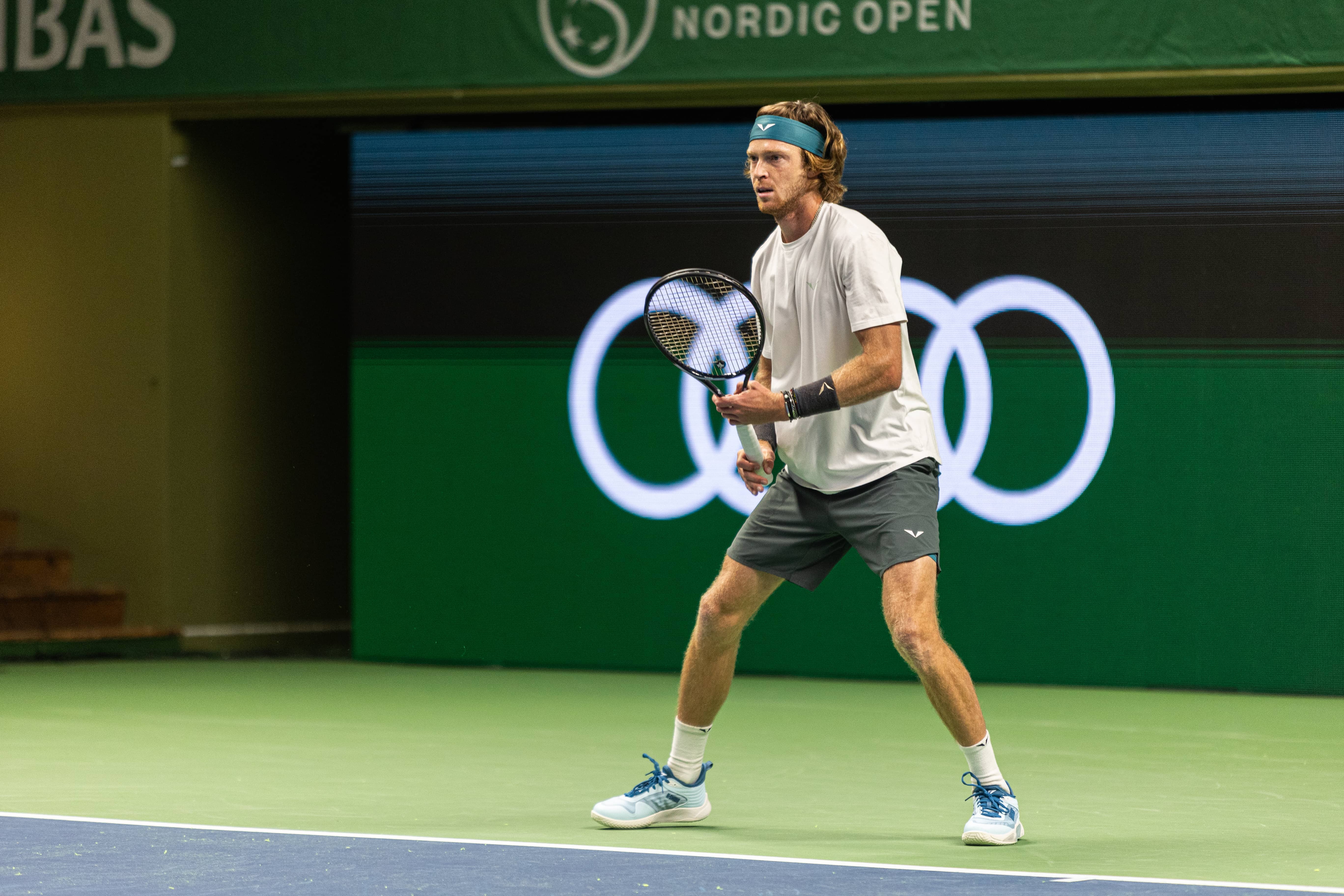 Tokyo Take-Off! Shapovalov Serves Past Johnson