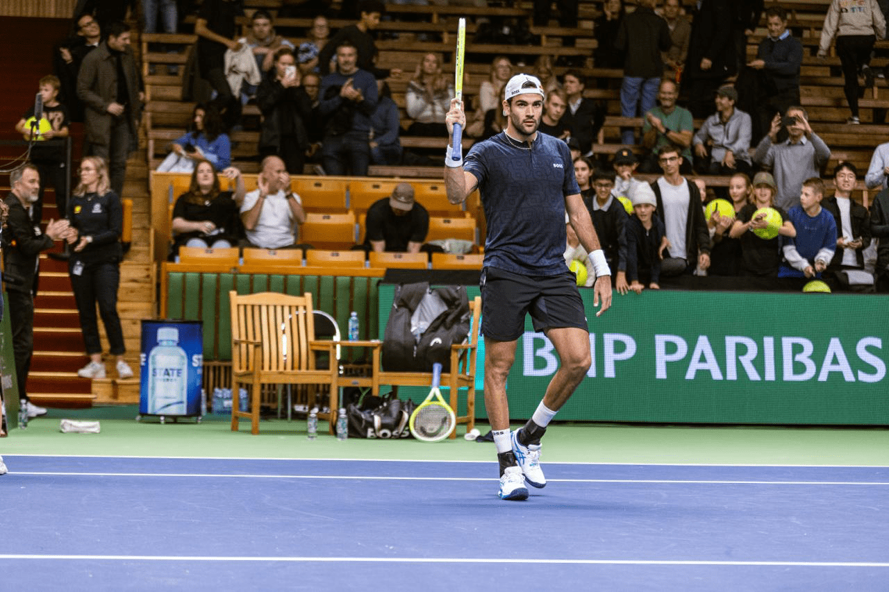 Tokyo Take-Off! Shapovalov Serves Past Johnson